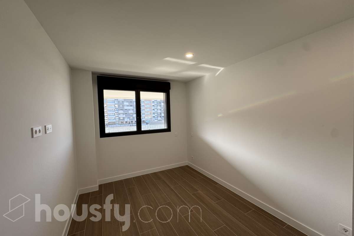 Piso en alquiler en Calle de Rafael Moneo,  Tres Cantos-4