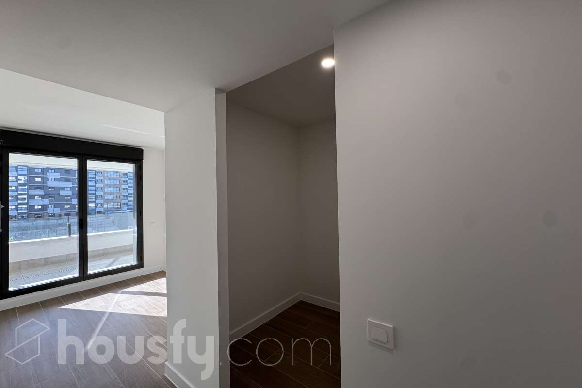 Piso en alquiler en Calle de Rafael Moneo,  Tres Cantos-3