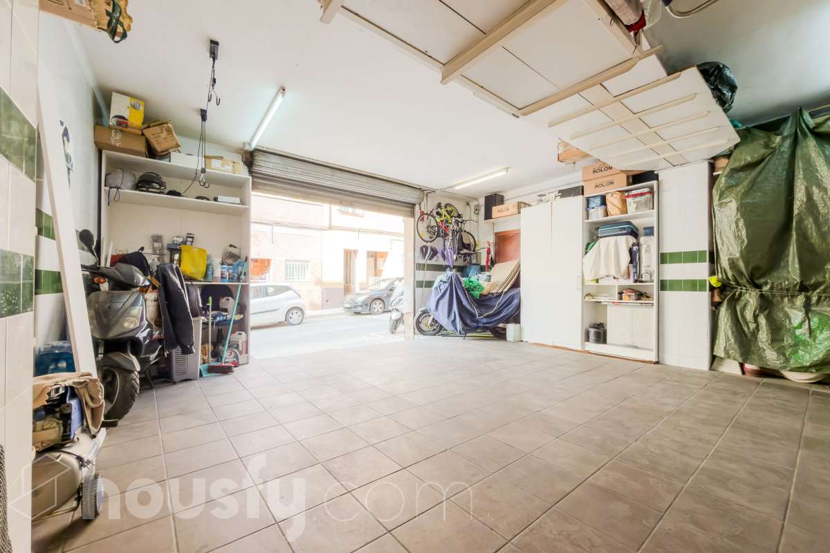 Local en venta en CL BONAVISTA,  Badalona-0