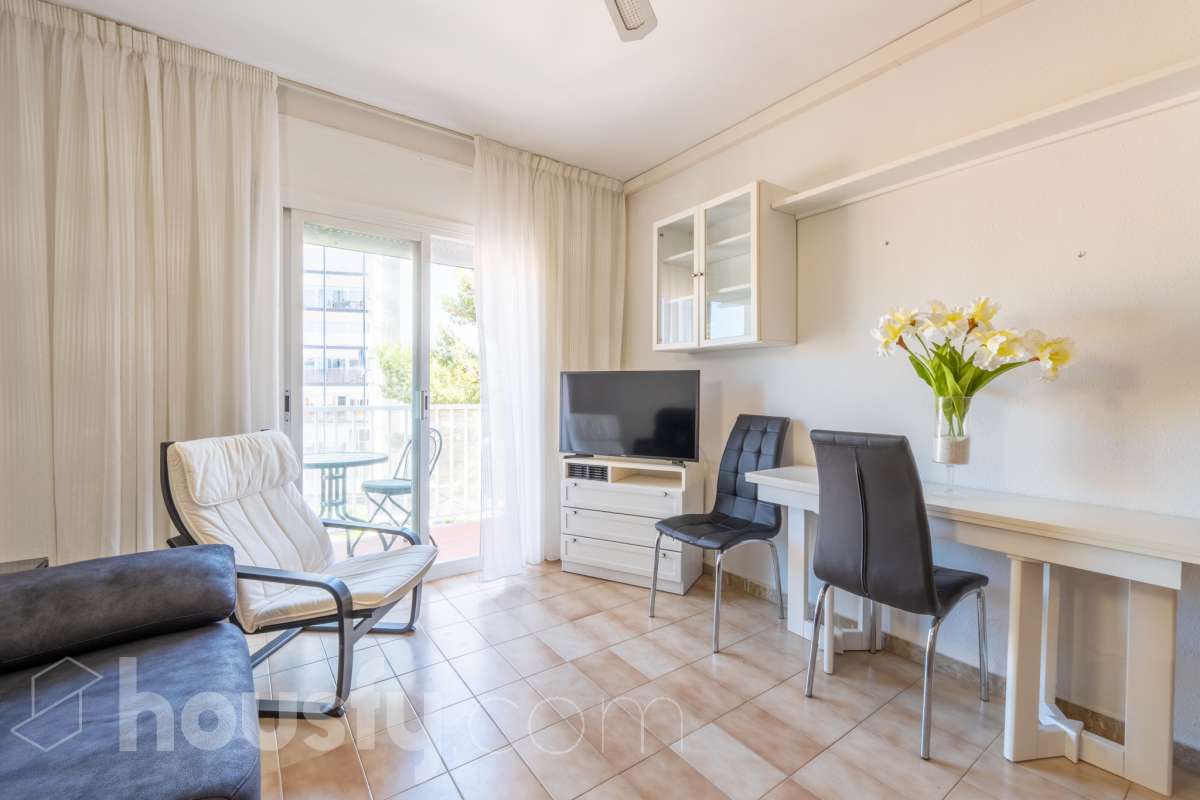 Piso en venta en CL SANT BENET,  Sitges-1