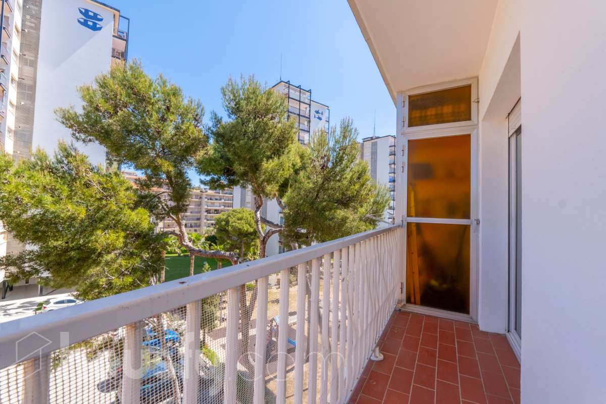 Piso en venta en CL SANT BENET,  Sitges-1