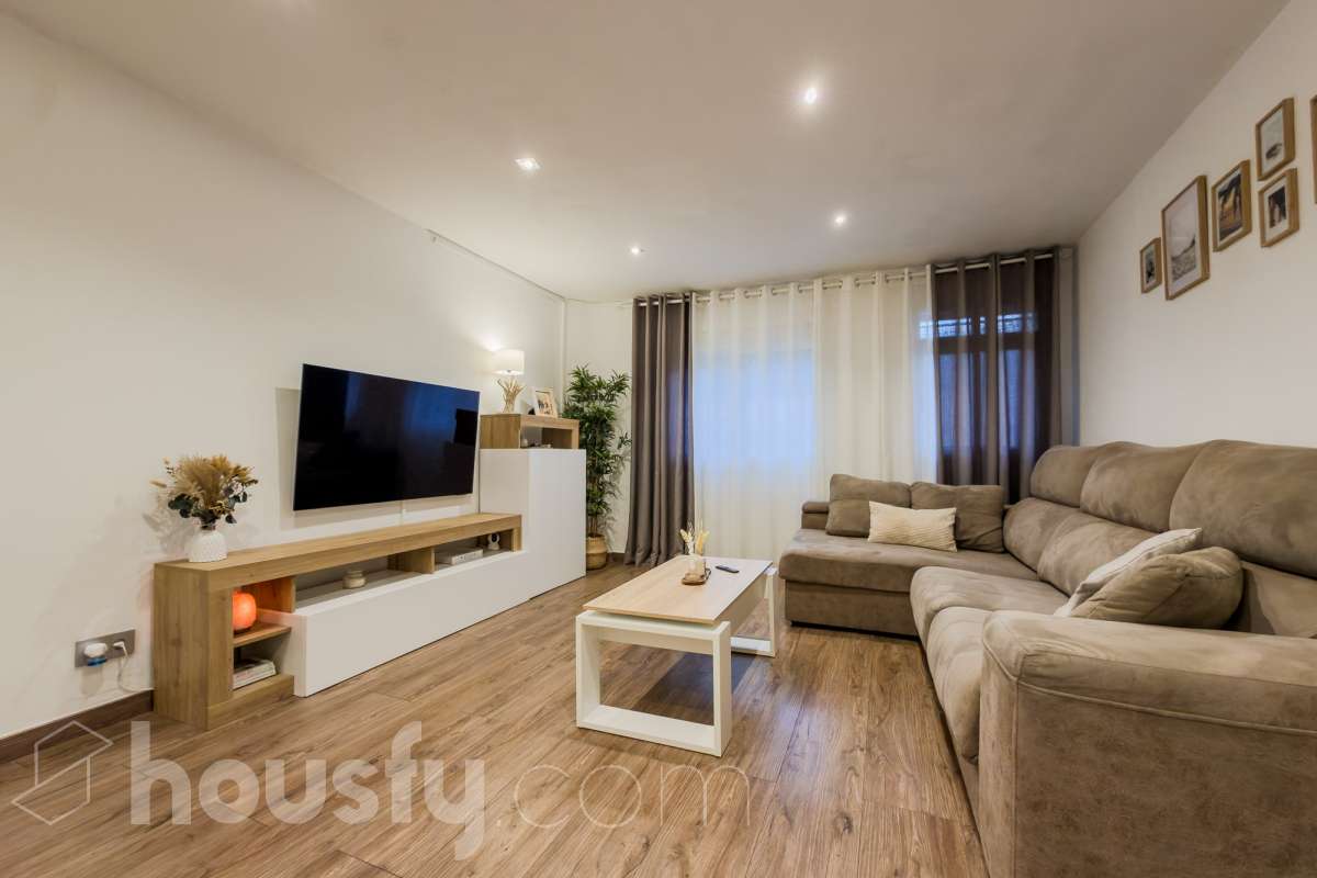 Piso en venta en Carrer Pons i Pons,  Santa Coloma de Gramenet-2