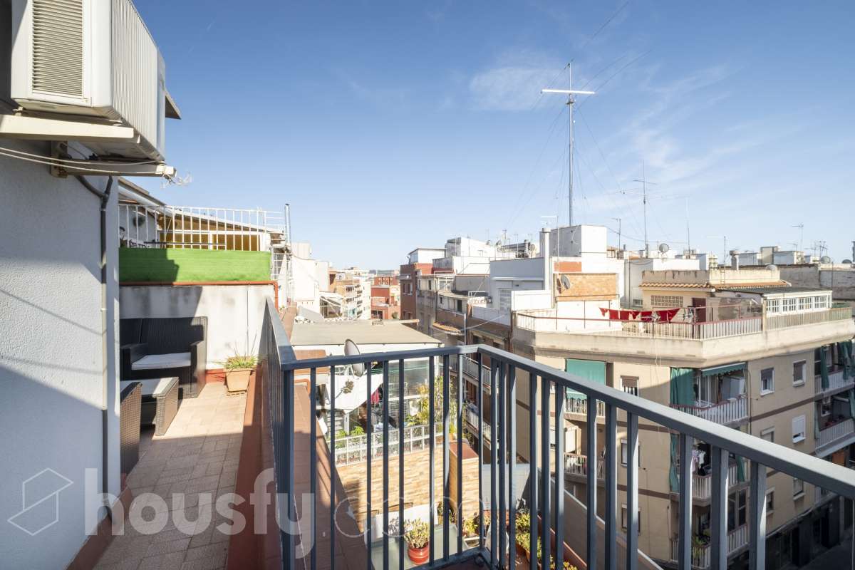 Piso en venta en Carrer Oriental, Can Serra - Pubilla Cases, L'Hospitalet de Llobregat-1
