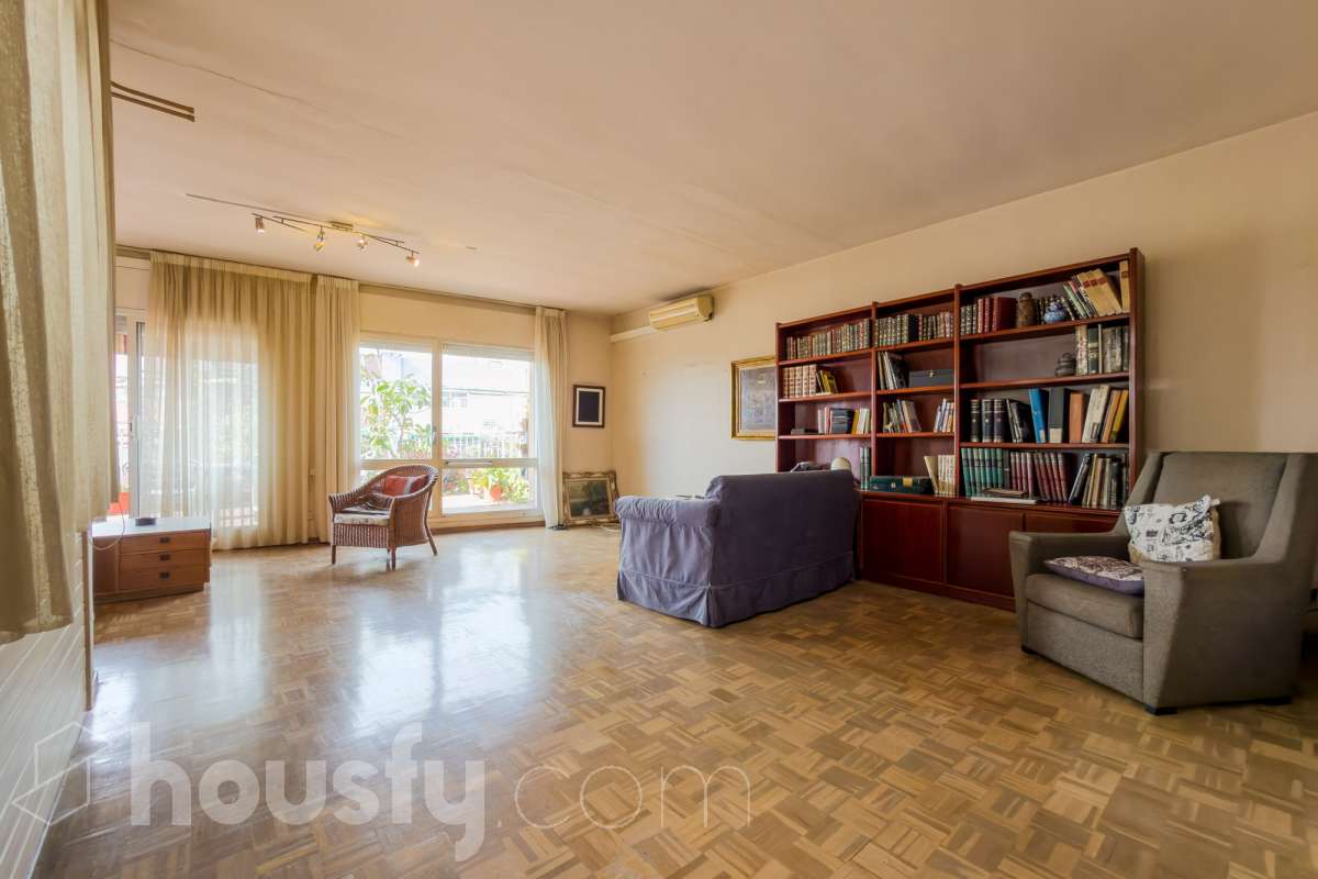 Piso en venta en CL DOS DE MAIG, Sant Martí, Barcelona-0