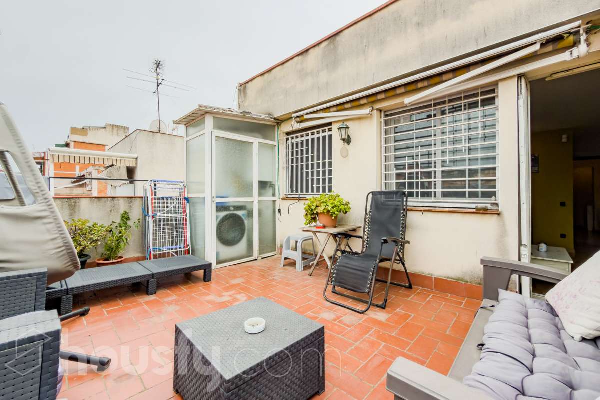 Piso en venta en CL FRANCESC MORAGAS,  Santa Coloma de Gramenet-1