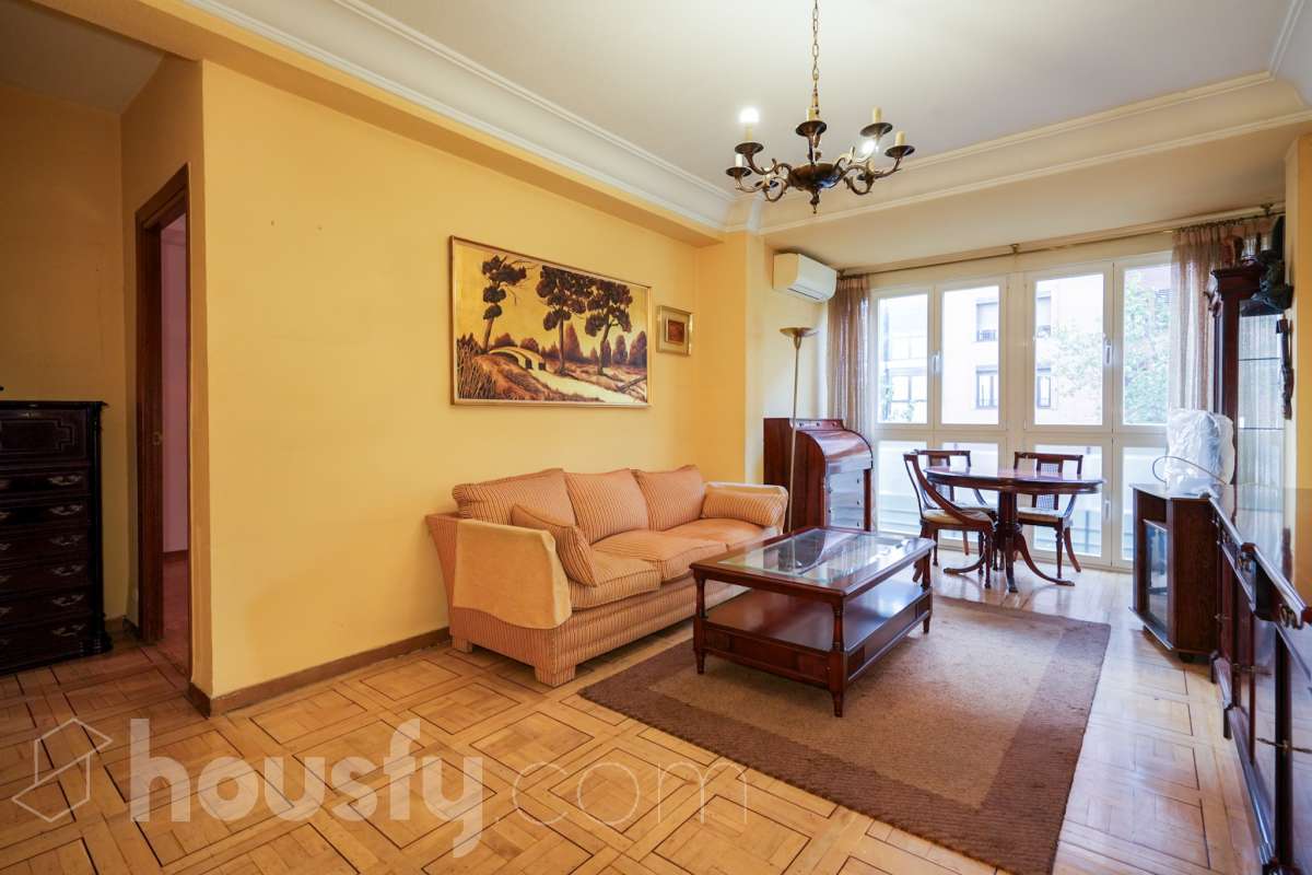 Piso en venta en Cl. Clara del Rey, Chamartín, Madrid-1