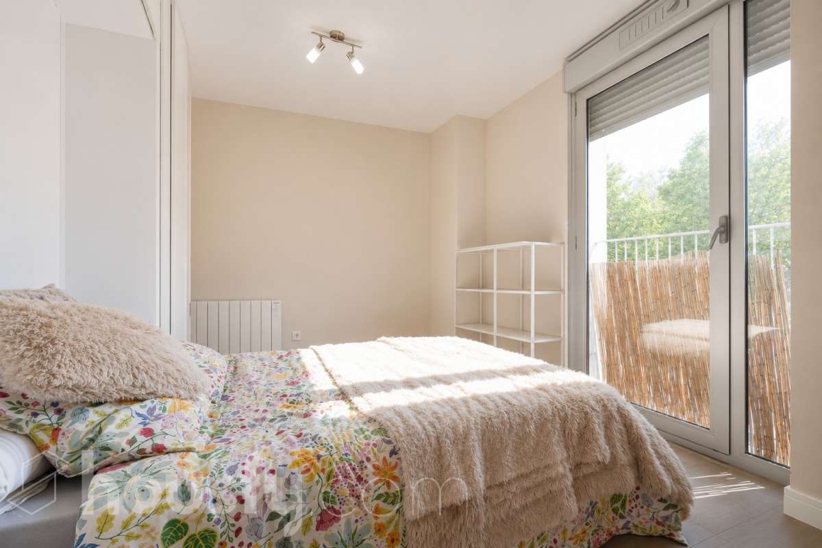 Piso en venta en Cl Puente la Reina, Fuencarral, Madrid-0