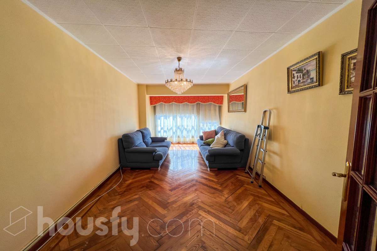 Piso en venta en AV MONELOS,  A Coruña-1