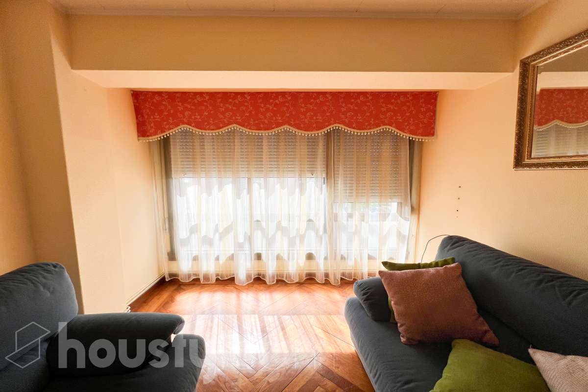 Piso en venta en AV MONELOS,  A Coruña-3