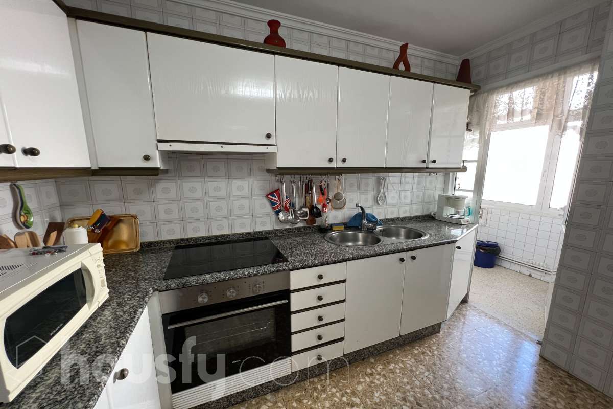 Piso en venta en AV MONELOS,  A Coruña-4