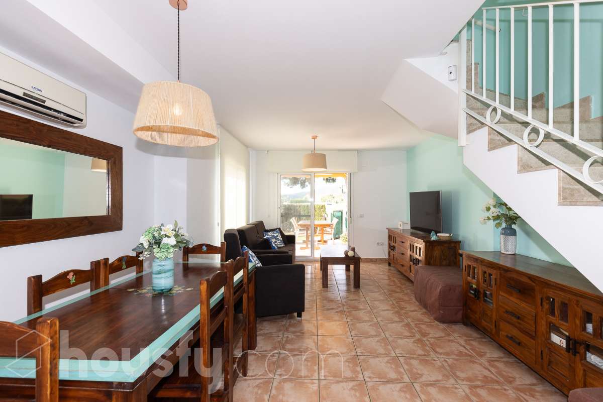 Casa en venta en CL LES TRES SOQUES,  Mont-Roig del Camp-1
