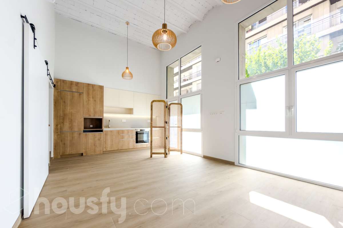 Dúplex en venta en Carrer de Folgueroles, Sarrià-Sant Gervasi, Barcelona-1