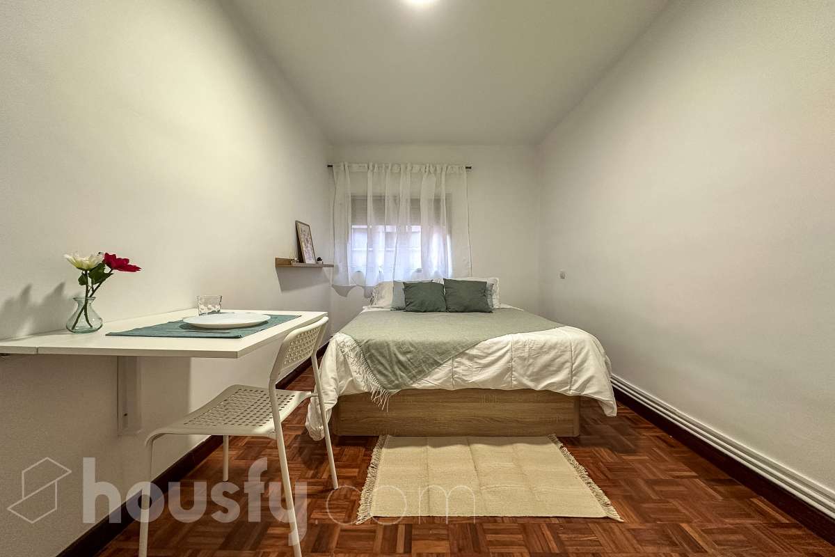 Piso en venta en Calle de la Tierruca, Puente de Vallecas, Madrid-0