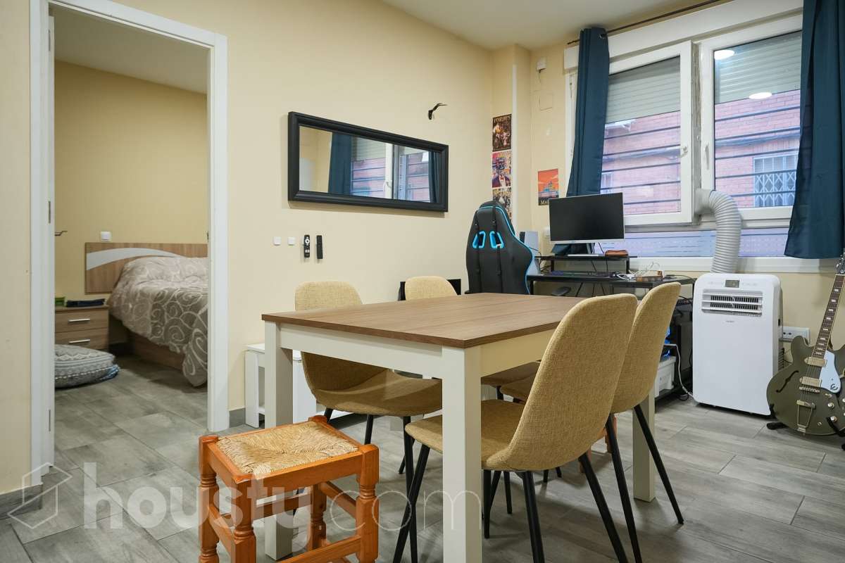 Piso en venta en Calle Pinto,  Getafe-0