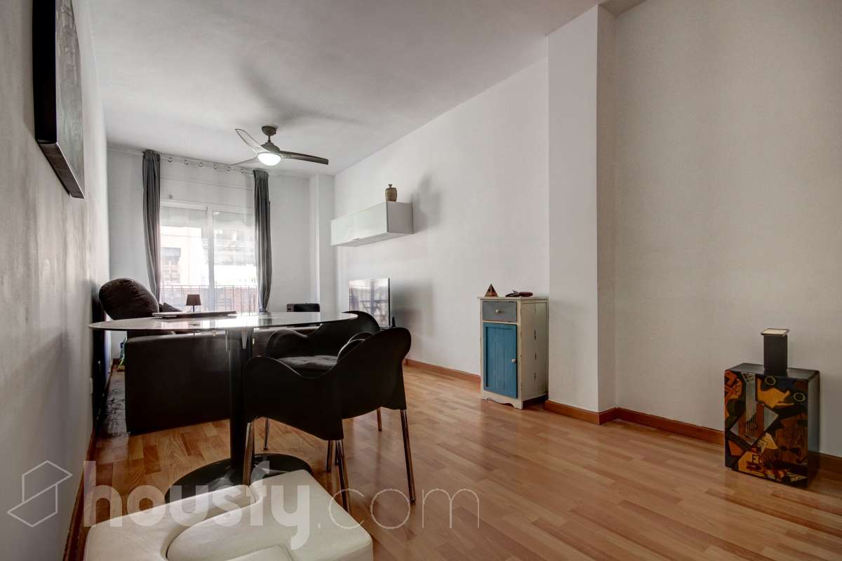 Piso en venta en Carrer de Manresa, Nord-Est, Terrassa-1