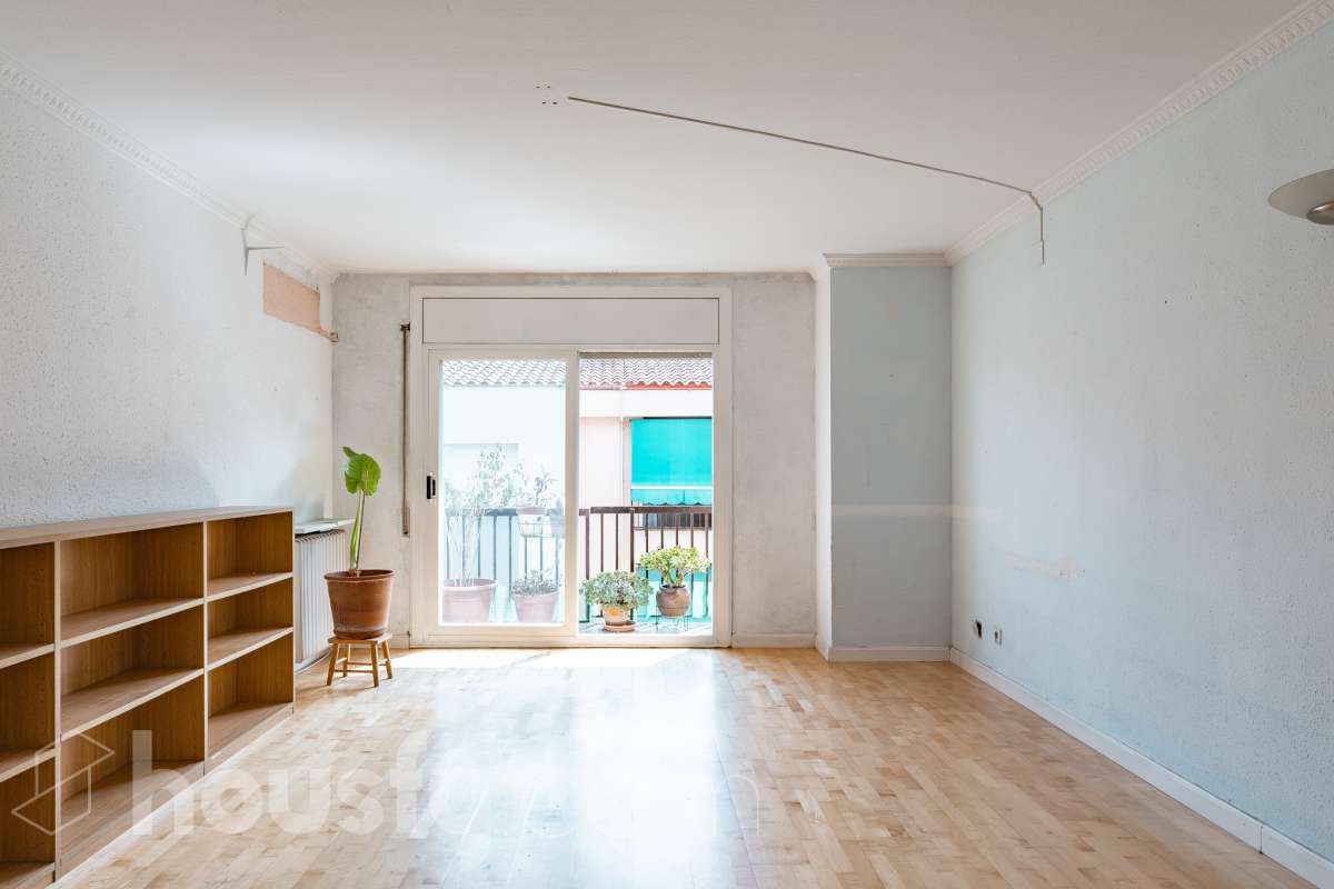 Piso en venta en Calle Francesc salvans, de 55 08220, Nord-Oest, Terrassa-1