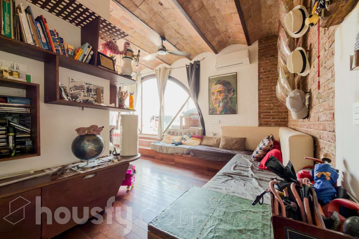Piso en venta en Ronda de Sant Antoni, Ciutat Vella, Barcelona-2