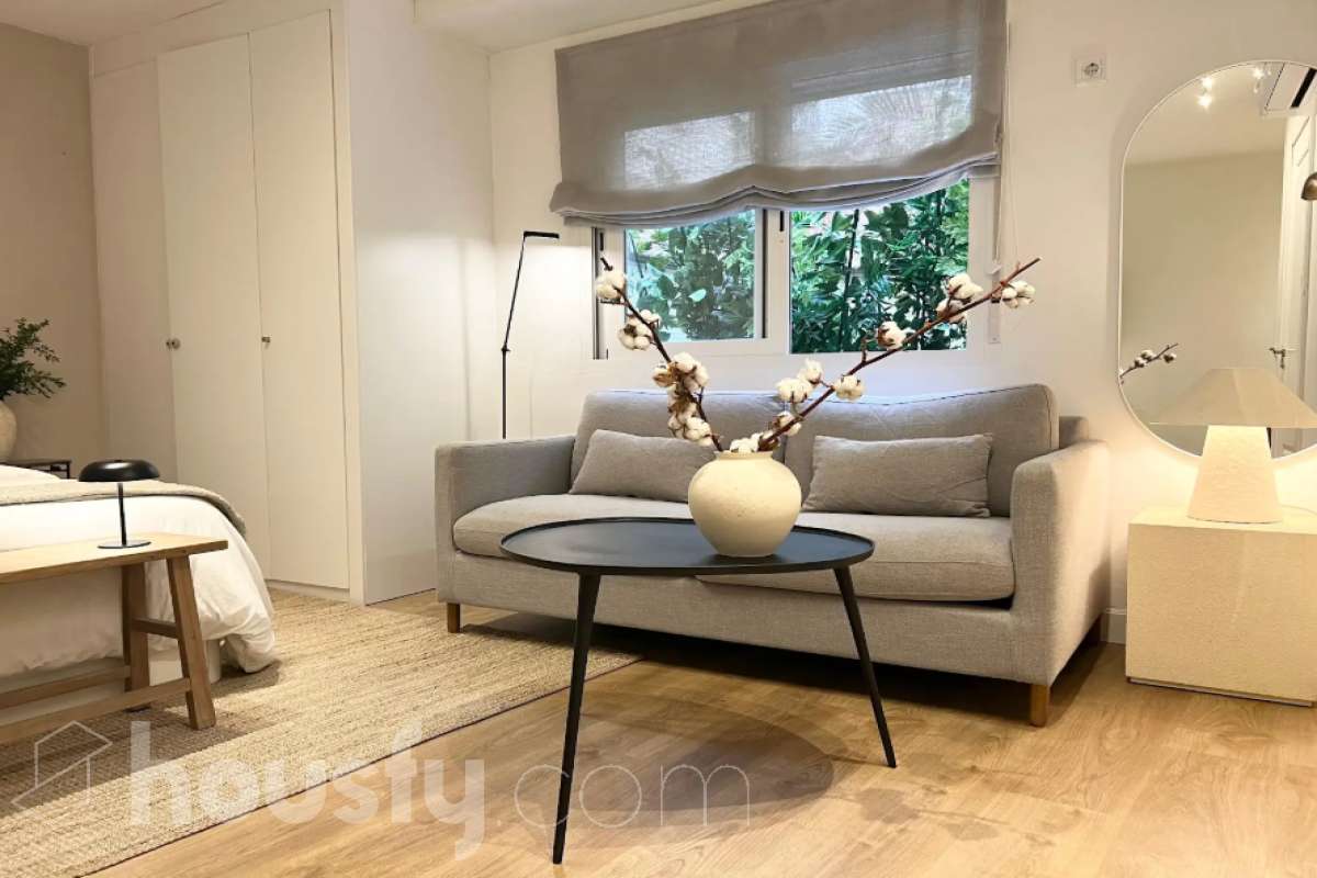 Piso en venta en Calle del Conde de Miranda, Centro, Madrid-1