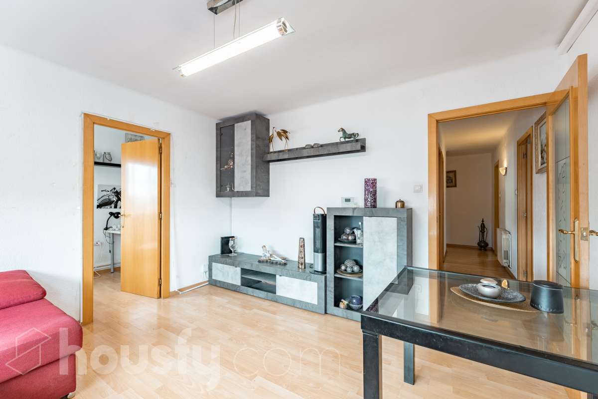 Piso en venta en Passeig de les Acàcies,  Cerdanyola del Vallès-3