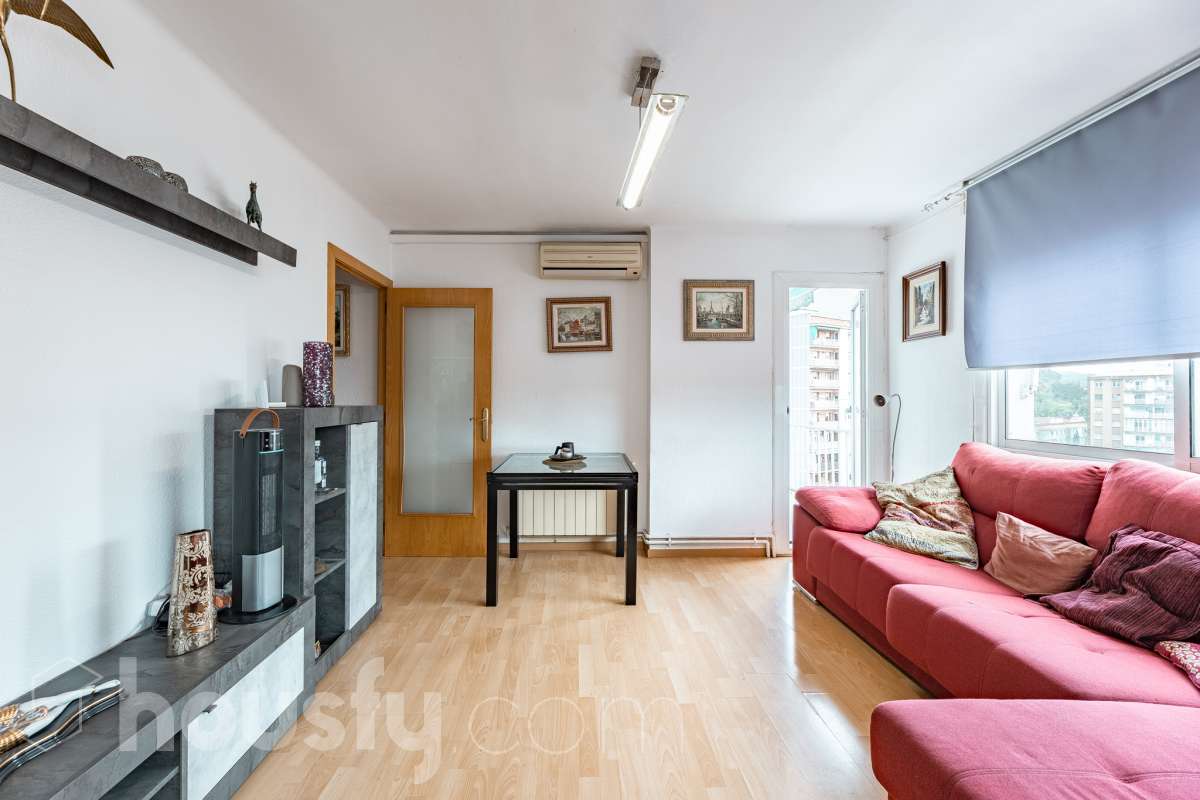 Piso en venta en Passeig de les Acàcies,  Cerdanyola del Vallès-2