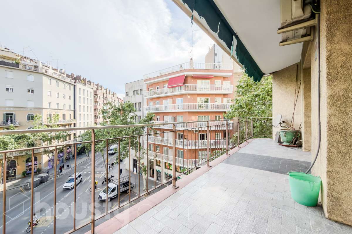 Piso en venta en Carrer de Villarroel, Eixample, Barcelona-1