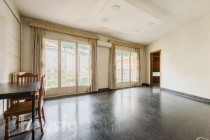 Piso en venta en Carrer de Villarroel, L'Antiga Esquerra de l'Eixample, Barcelona-0