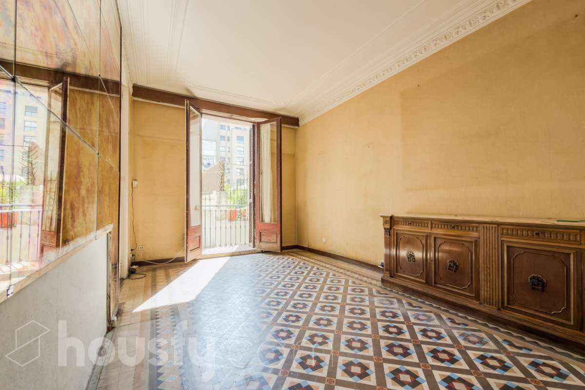 Piso en venta en Carrer de Bailèn, Eixample, Barcelona-1