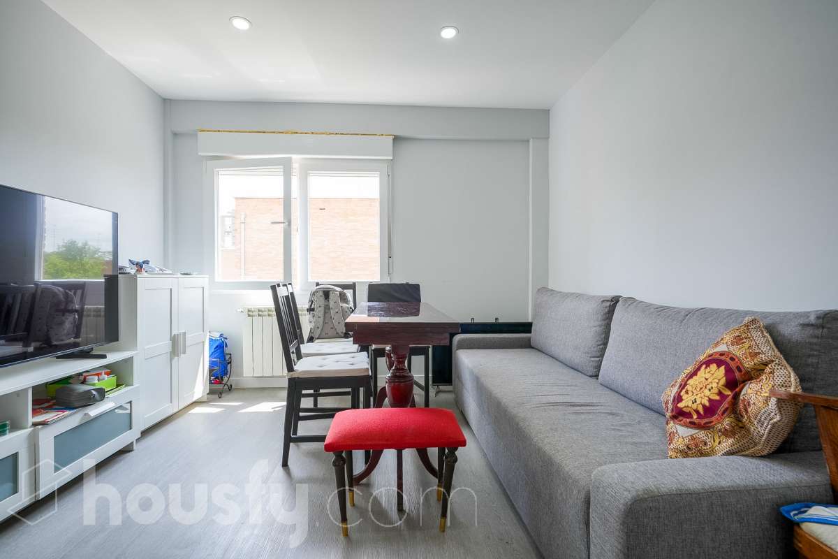 Piso en venta en Calle de la Encomienda de Palacios, Moratalaz, Madrid-1