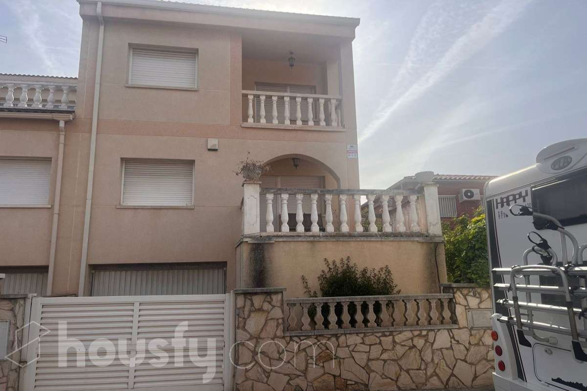 Casa en alquiler en Carrer Gabriel Manalt,  Martorell-0