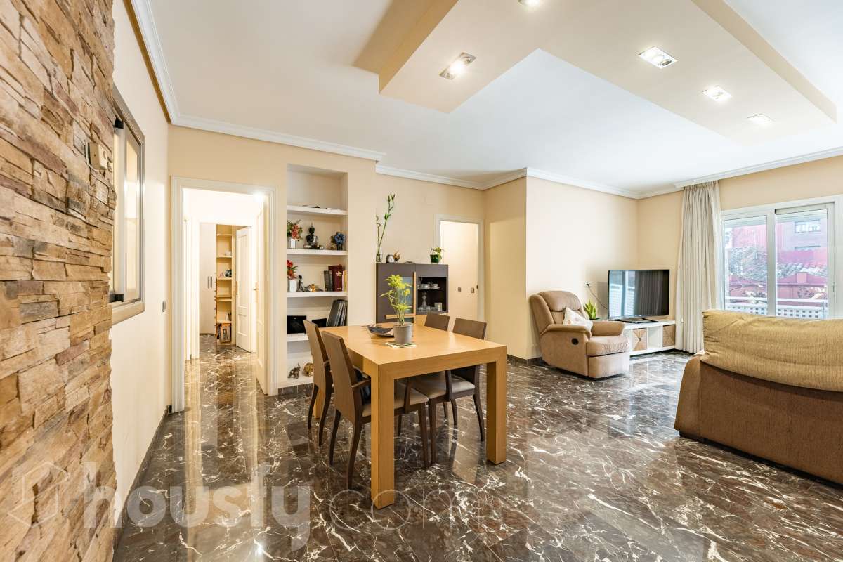 Piso en venta en Carrer Vallès i Ribot,  Pallejà-1