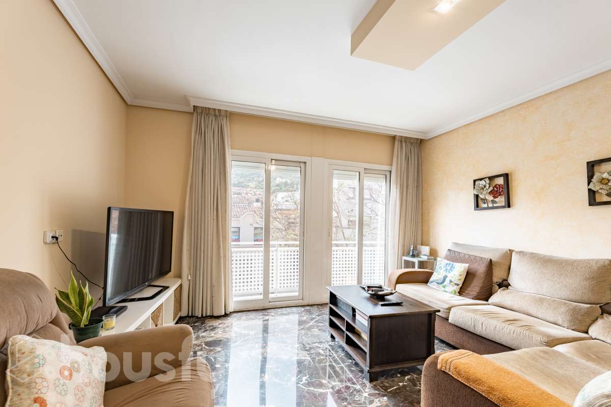 Piso en venta en Carrer Vallès i Ribot,  Pallejà-3