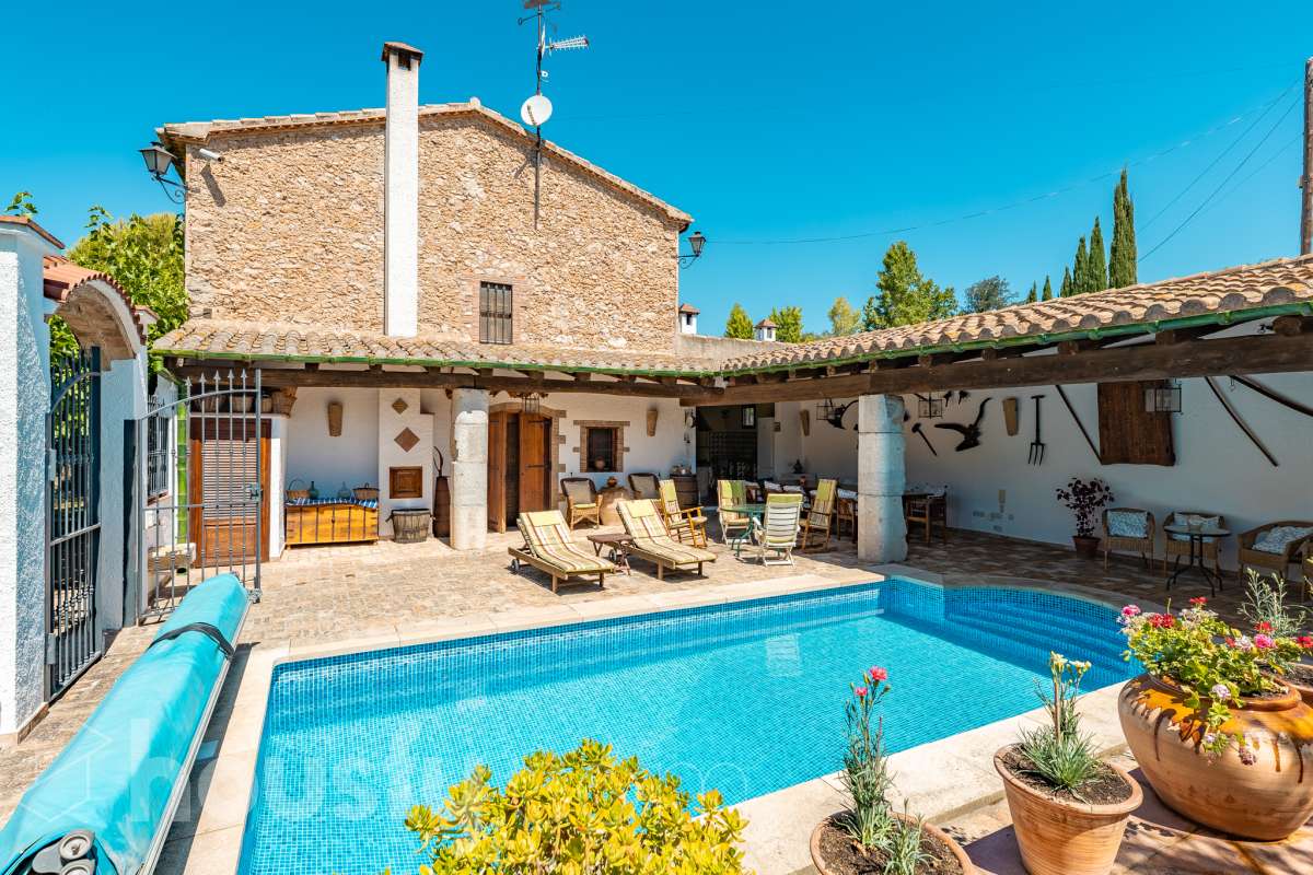 Casa en venta en Masia Cal xic girald,  Castellví de la Marca-1