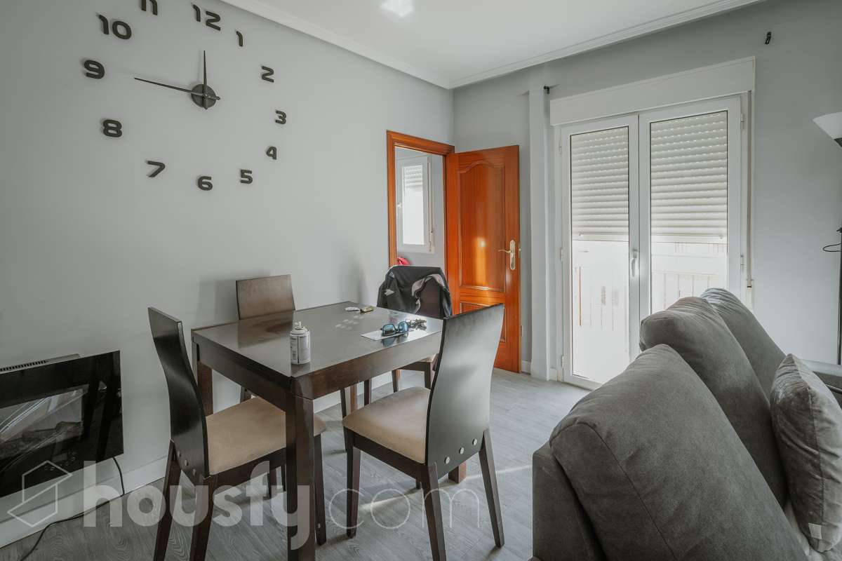 Piso en venta en Calle CALDERON DE LA BARCA,  Valladolid-2