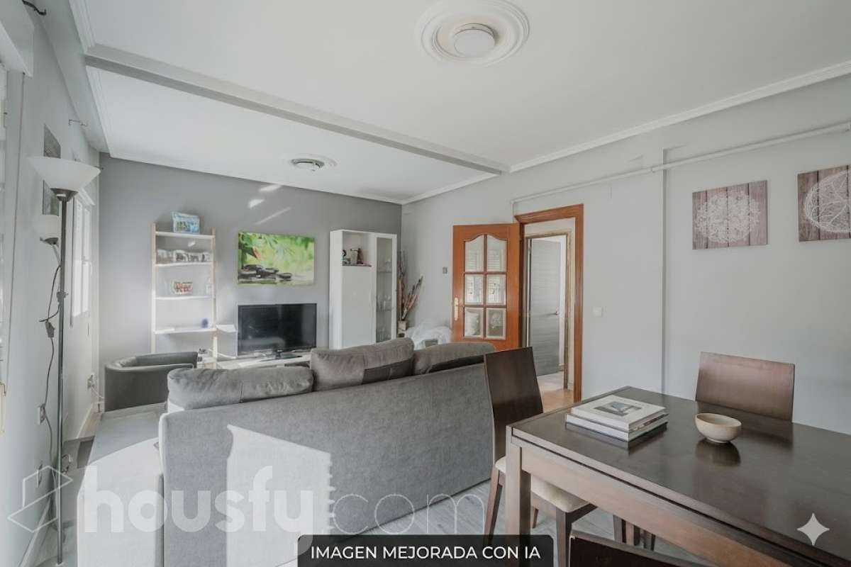 Piso en venta en Calle CALDERON DE LA BARCA,  Valladolid-1