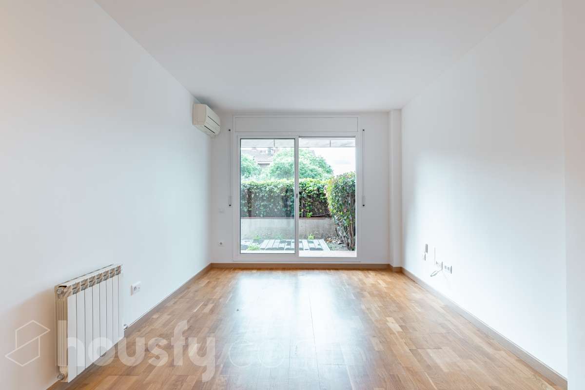 Piso en venta en Carrer Joan Salvat-Papasseit,  Sant Cugat del Vallès-2