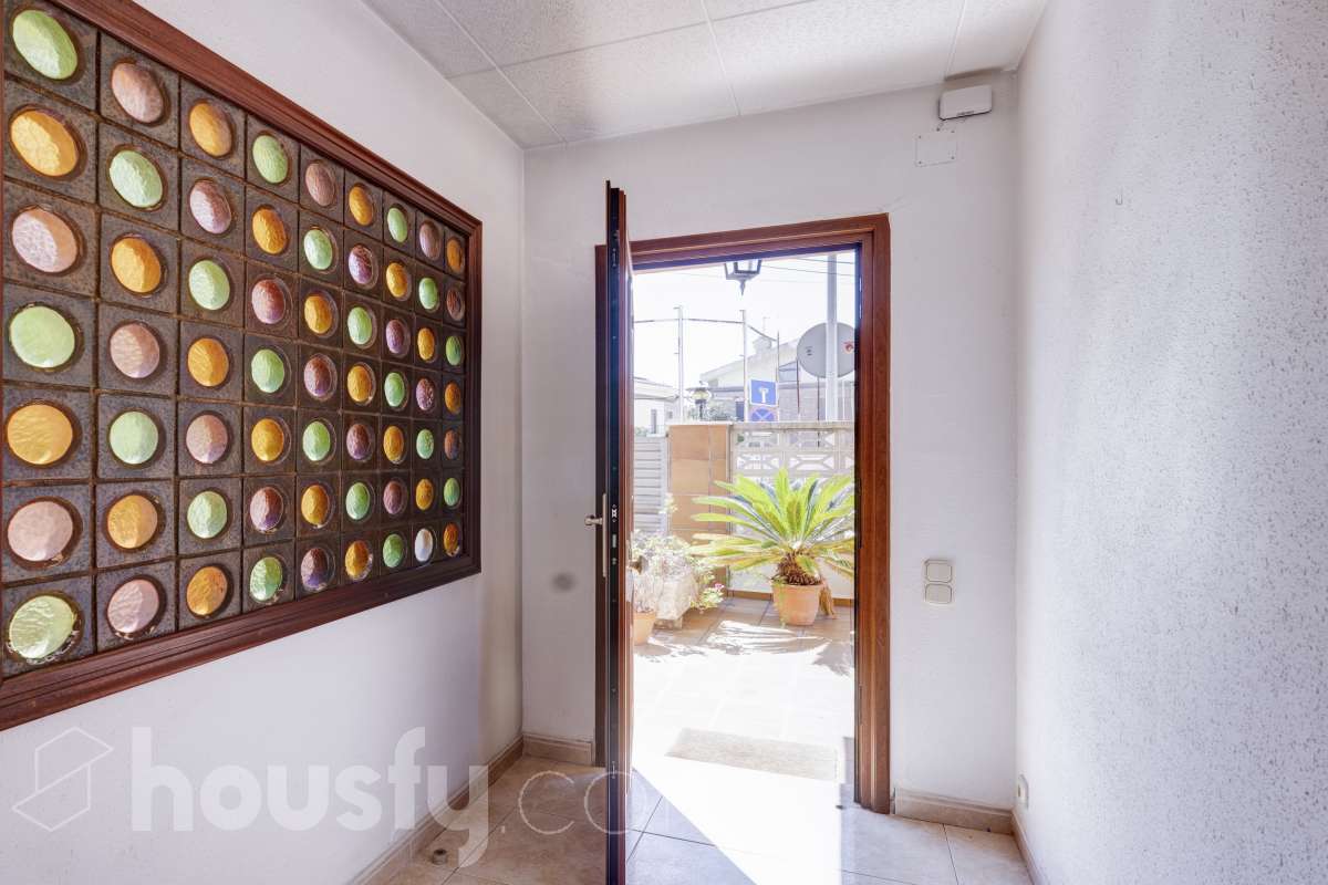 Casa en venta en Calle Narcis monturiol,  Premiá de Mar-1