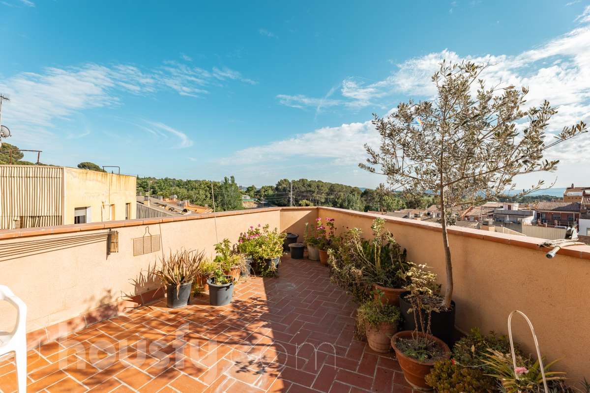 Piso en venta en Carrer Palencia,  Rubí-1