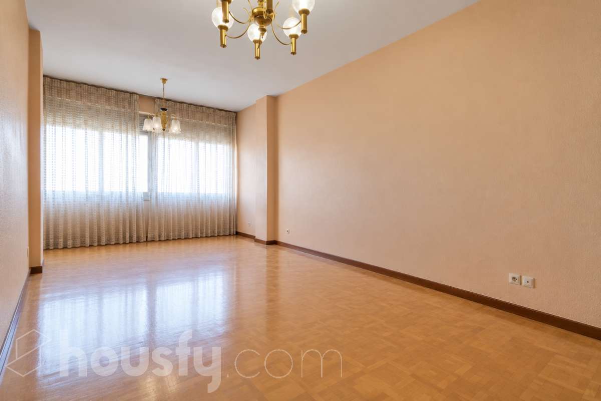 Piso en venta en Calle Alberche, Retiro, Madrid-1