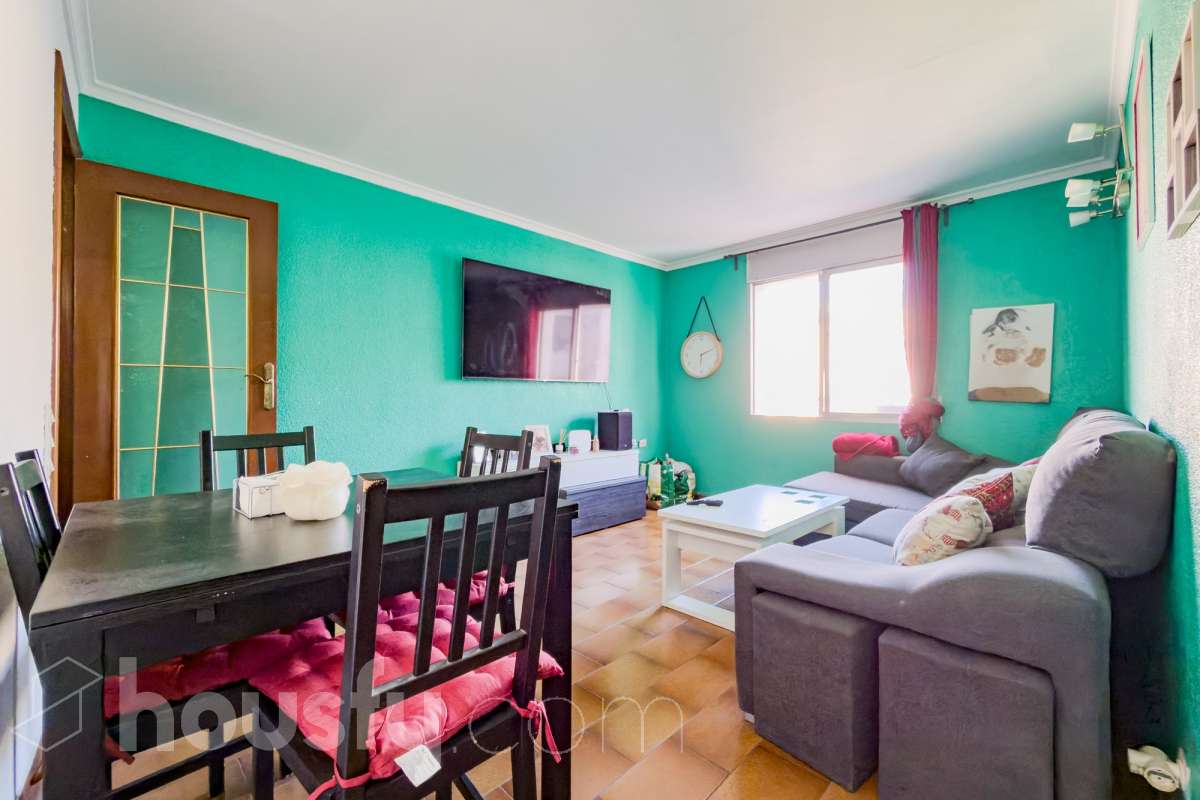 Piso en venta en Carrer de Casals i Cuberó, Nou Barris, Barcelona-1