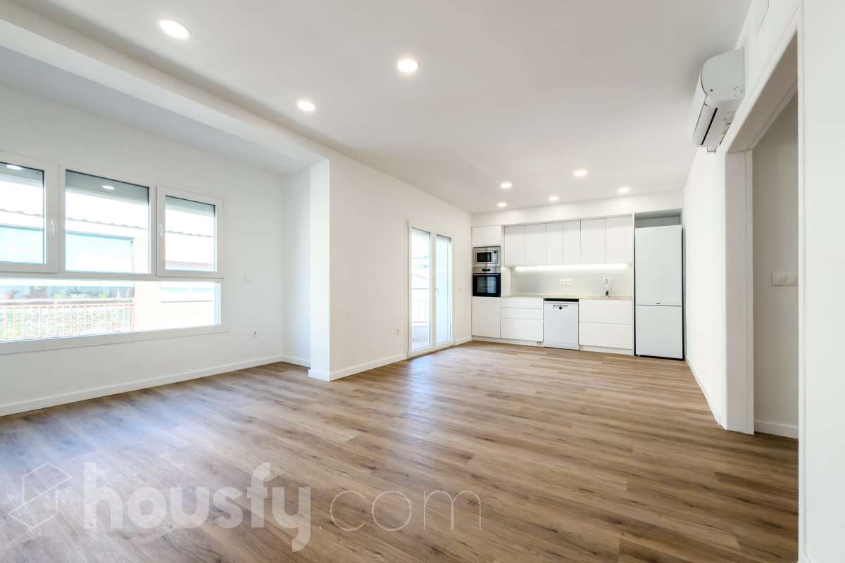 Piso en venta en Carrer d'Amílcar, Horta Guinardó, Barcelona-1