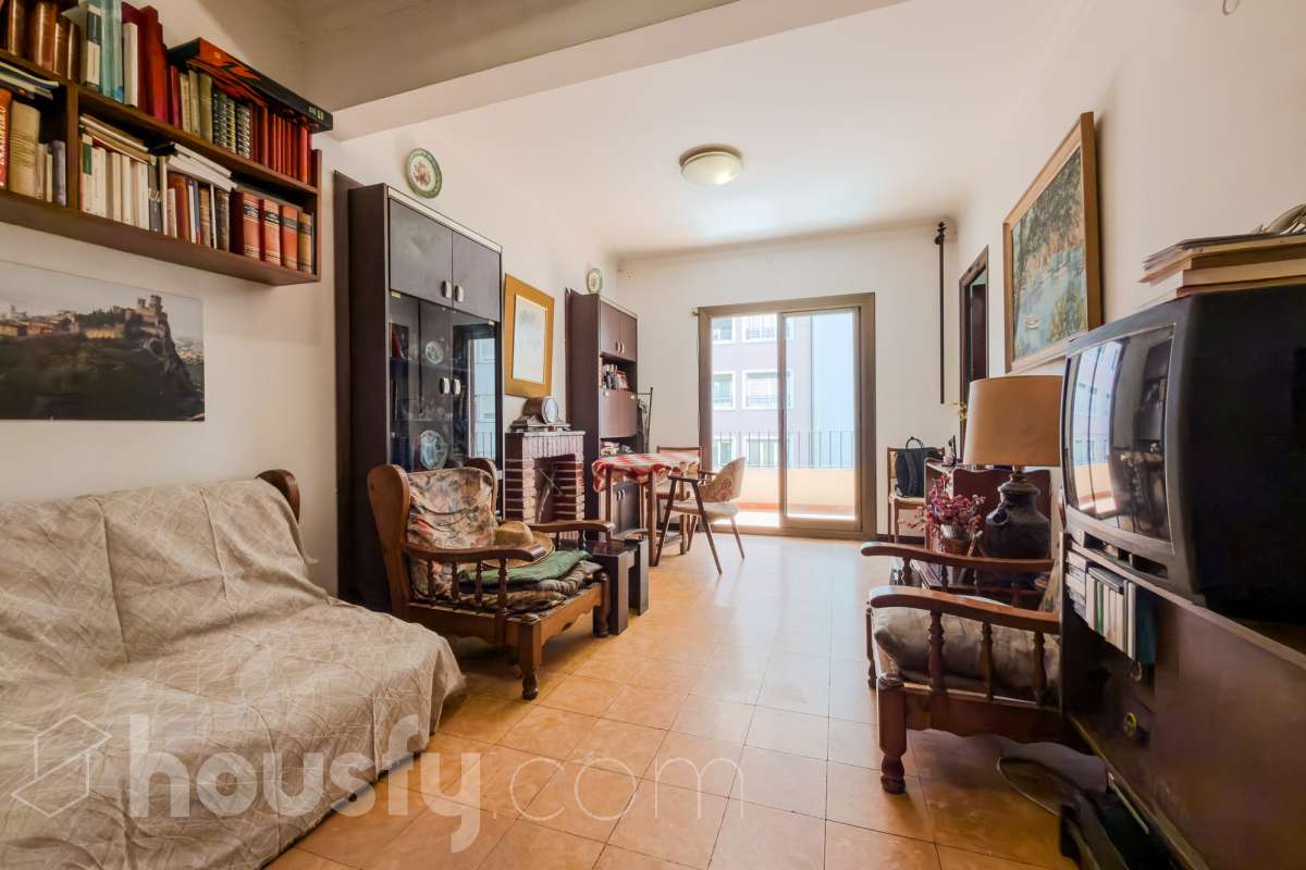 Piso en venta en Carrer de València, Sant Martí, Barcelona-1