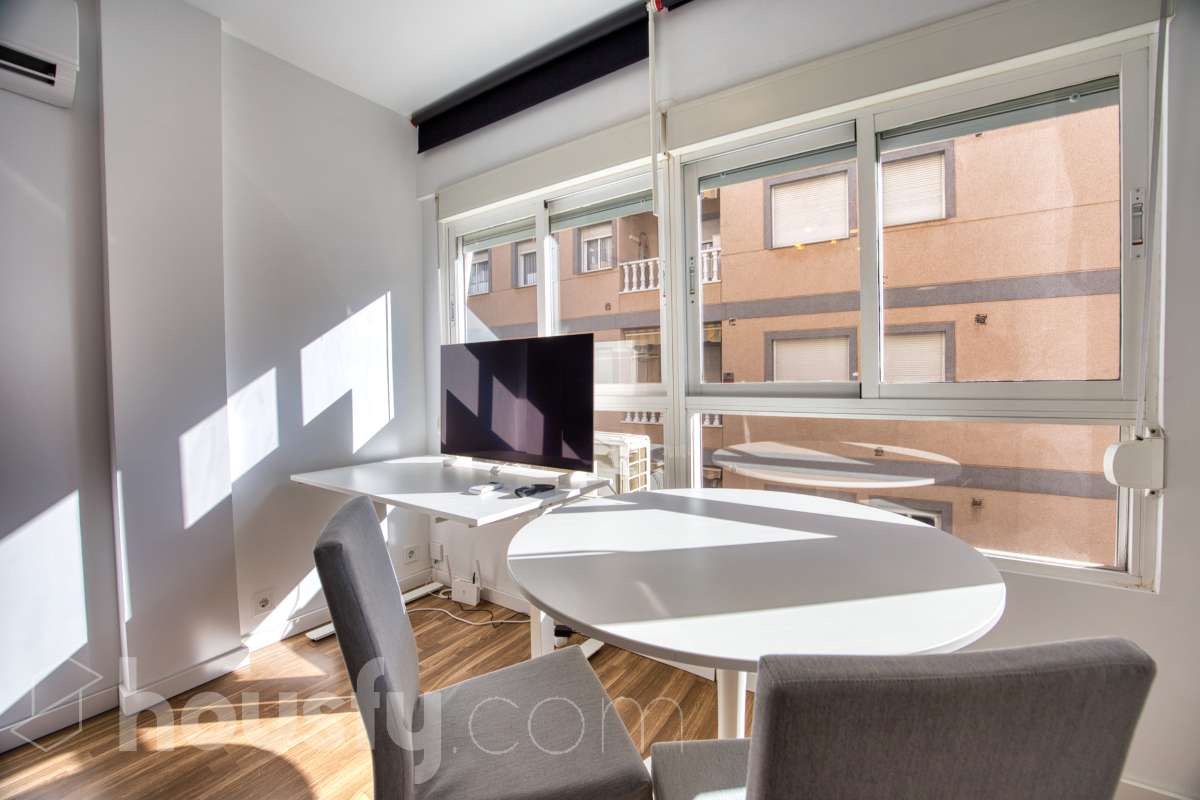 Piso en venta en Calle Monteagudo, El Acequión - Los Náufragos, Torrevieja-1