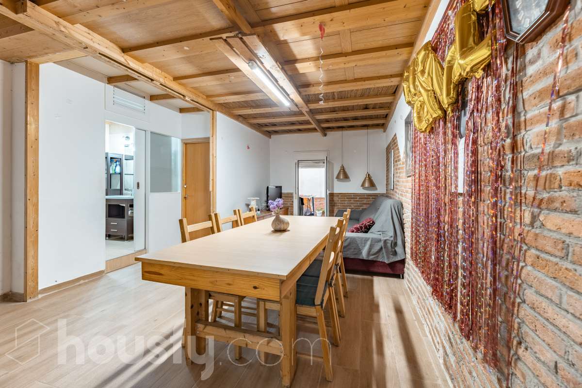Piso en venta en Carrer Llobregat,  L'Hospitalet de Llobregat-1