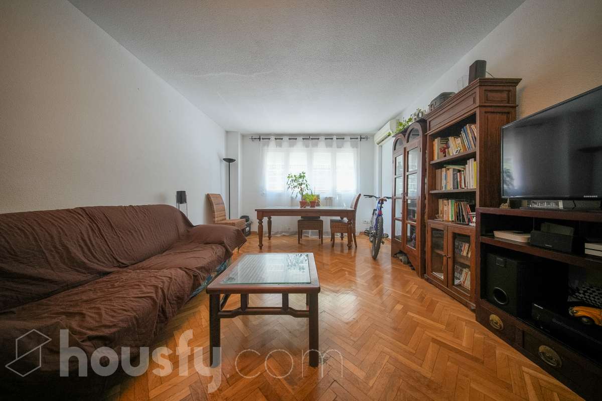 Piso en venta en Calle de Santa Catalina de Labouré, Carabanchel, Madrid-1