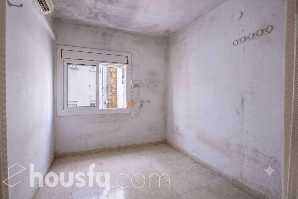 Piso en venta en Av. Del Norte, La Florida - Les Planes, L'Hospitalet de Llobregat-1