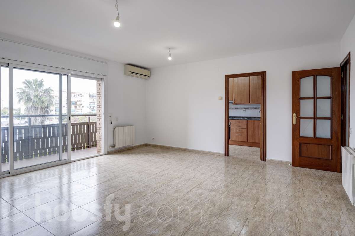 Piso en venta en Av. Mediterrani,  Pineda de Mar-1
