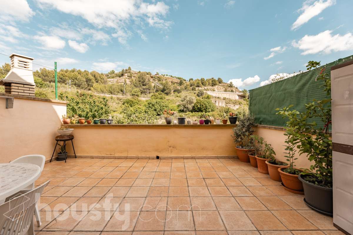 Casa en venta en Calle Llobregat,  Manresa-1