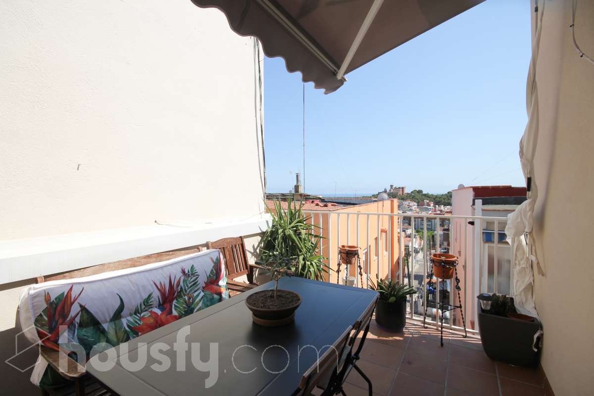 Piso en venta en Calle Mesquita de cordova,  Castelldefels-0