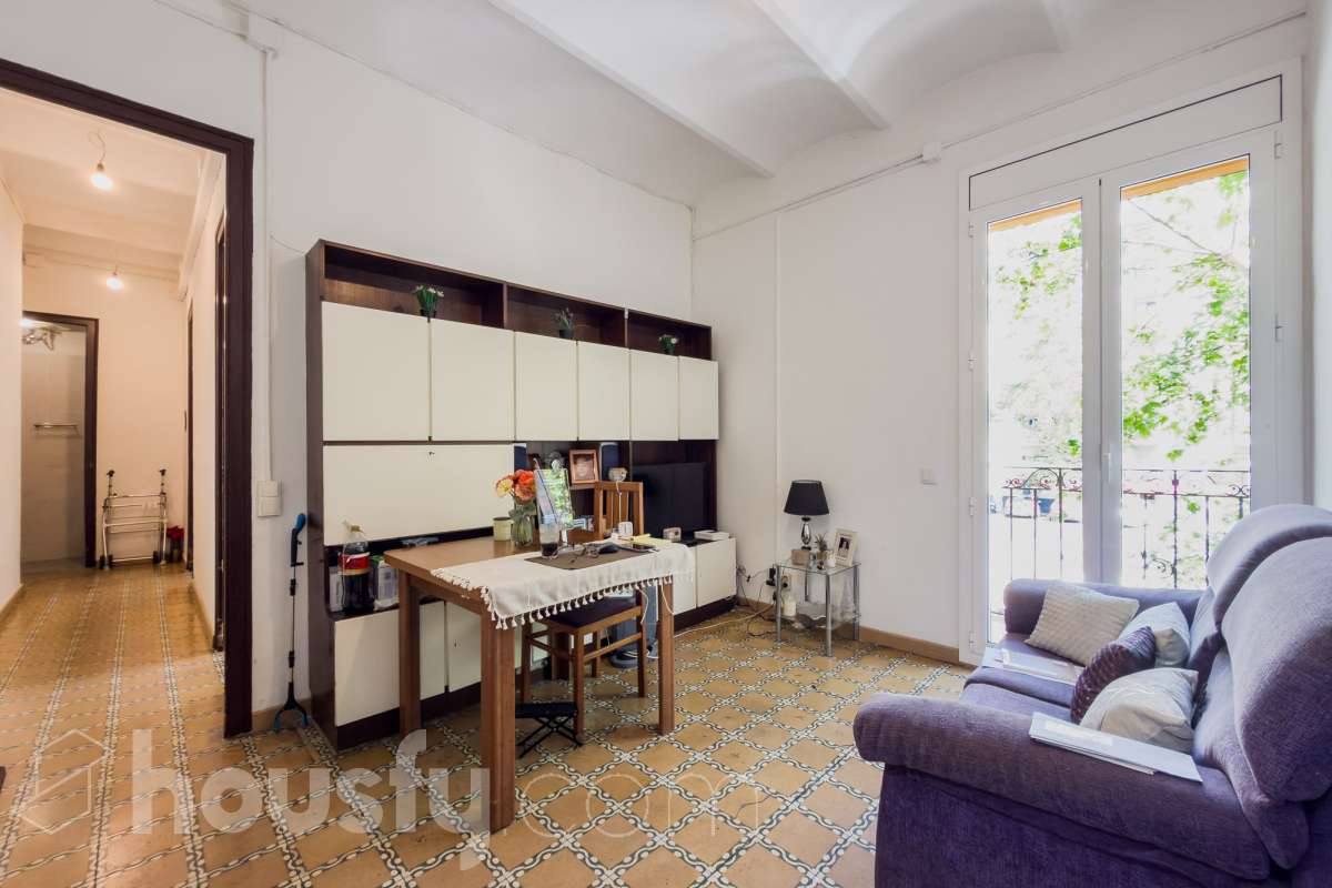 Piso en venta en Calle Arago, Sant Martí, Barcelona-0