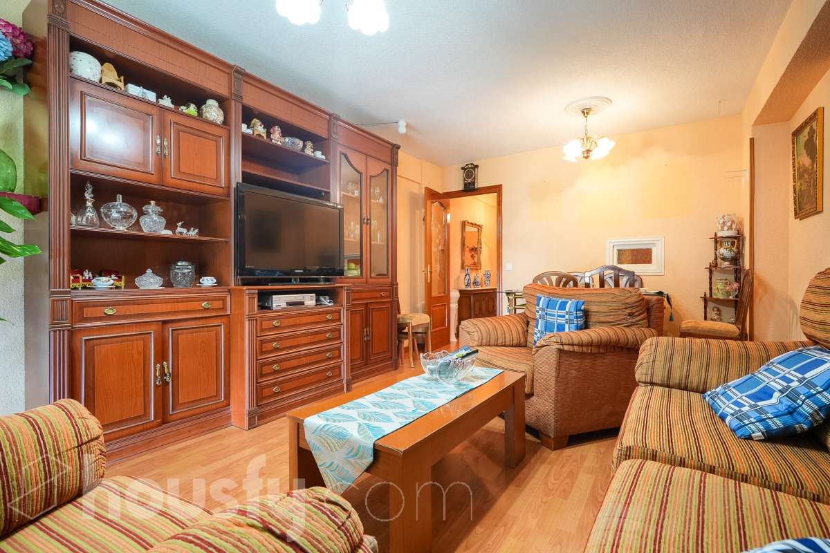 Piso en venta en Calle Hermanos Garcia Noblejas, San Blas, Madrid-1